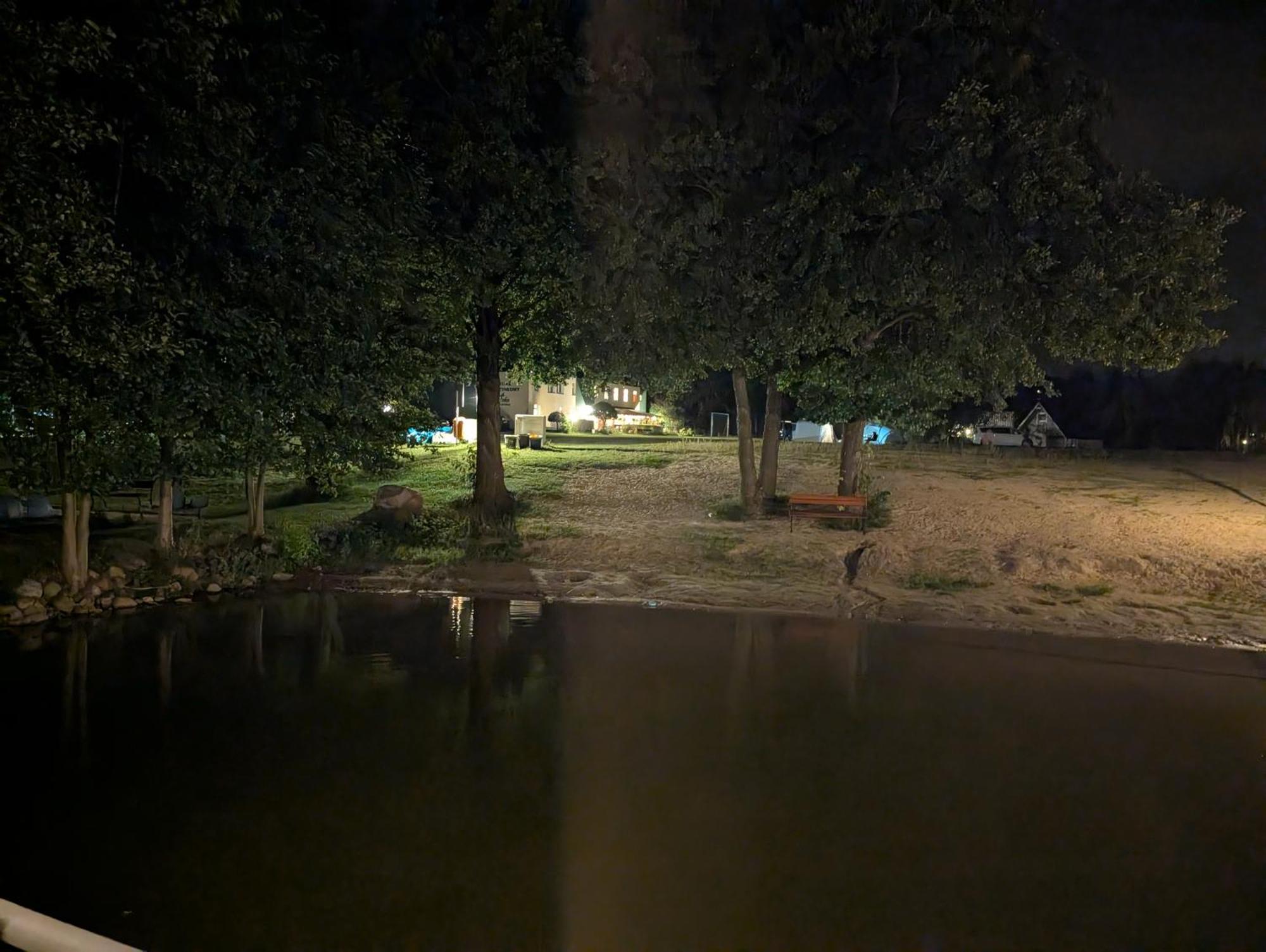 Zatoka Zablockich Osrodek Wypoczynkowy Hotel Жнин Екстериор снимка